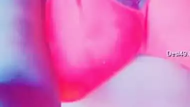 Desi model touches her XXX twins under pink bra and films her slit