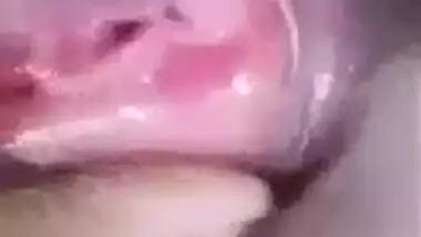 XXX babe flaunts pussy on camera in solo MMS video for Desi viewers