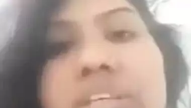 Today Exclusive- Cute Bangla Girl Showing Her Nude Body To Lover On Video Call