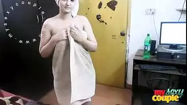 Indian Bhabhi Sonia After Shower Hardcore Sex With Husband Sunny Big Boobs