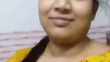 Beautiful bhabhi striping sari and make video for lover