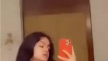 Sexy GF nude pics and viral nude videos spread