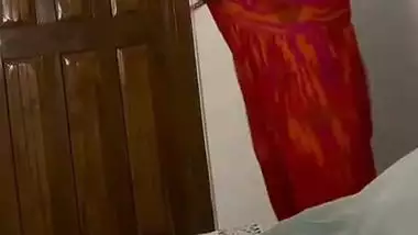 Huge tits MILF pics and nude videos before viral sex