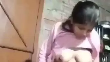 Indian Muslim cousins foreplay sex at home MMS