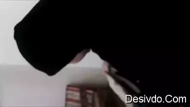 Desi Beauty Shamiya pressing dick at beautyparlour and showing her huge boobs