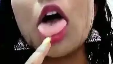 Bangla model Sameera bathing clip