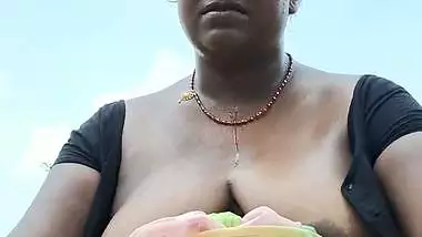 Desi Tamil milf enjoys outdoor sex with her neighbor