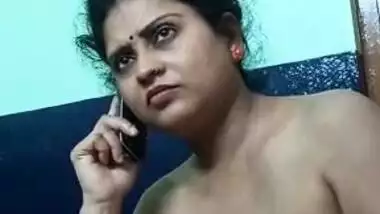Cheater bhabhi giving handjob to lover while talking on phone clear audio part 1