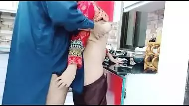 Pakistani Wife Anal Hole Fucked In The Kitchen While She Is Working With Clear Audio