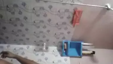 Huge Boobs In Kolkata Teenage Girl Records Herself As She Bathes