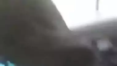 Lustful Desi bitch has oral XXX sex in car with man making MMS video