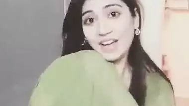 In Search of Hot Indian Babes[via...