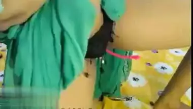 Hot Desi Bangla babe on Cam Showing Cute Boobs and Pussy and Squirting