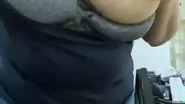 Big Boobs Desi Babe Ashrina On Cam part-2