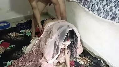 The Servant Fucks The Indian Bride After Seeing Her Alone In The Room On The Wedding Day