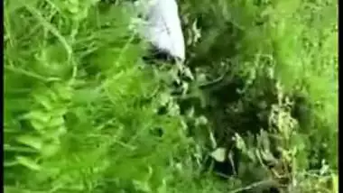 Desi mms sex, Horny Tamil couple was caught fucking outdoor in bushes