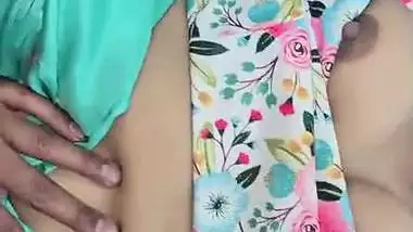 HD xxx sex video of busty desi bhabhi in saree