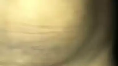 South Indian man shows lady’s pussy in nude mms