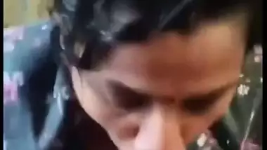 Madurai lady hot Tamil sex video of sucking multiple dicks