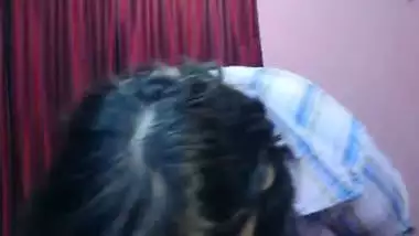 ???? I like this chick, but the camera work sucks in this video