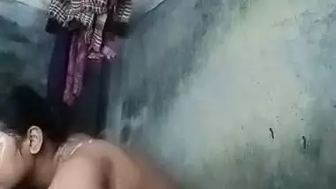 Village girl pissing and bathing unseen desi xxx