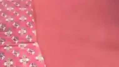 Chubby granny shaved pussy showing with huge boobs