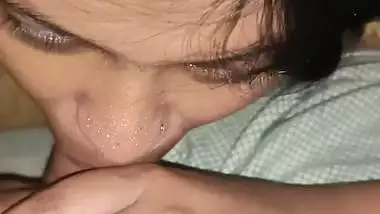 Young babe gives a desi blowjob to her lover