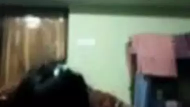 Desi couple makes XXX thing on the bed and have MMS video