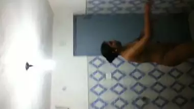 Srilankan bathing hiddencam video