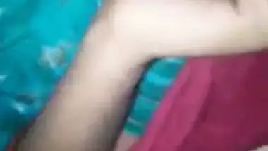 Dehati cum-hole porn clip of Dehati bhabhi exposing her pussy