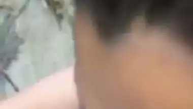 Guy cums on his GF’s face during hot outdoor sex