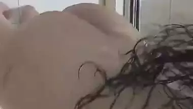 White ass Indian girl nude and wet viral show