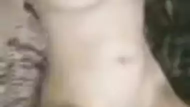 Sportsgirl from India does naughty exercises to look fit in sex video