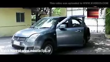 Desi hot sex clip of a secretary with her employer in car outdoors