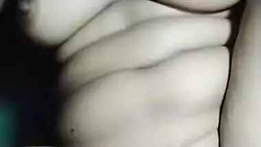 Neha Bhabhi Masturbation in Live