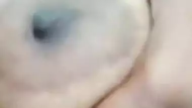 Sexy Desi Bhabhi Showing Her Boobs