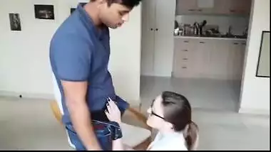 Desi sex video of white girl engulfing 10-pounder on voyage of India