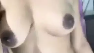 Indian girl nude MMS after stripping on camera