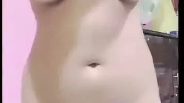 Big boob girl strips and shows her desi nude body on camera