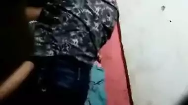 Neighbor comes to Desi slut to have XXX quickie with her on the bed