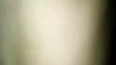 Close up porn video of Indian woman showing her boobs and wet snatch