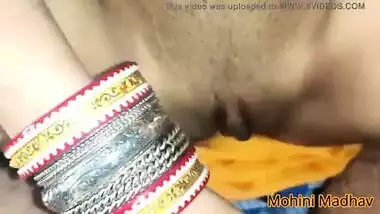 Indian Mohini fucked hardcore for financial help to pay for her studies