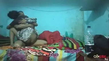 Desi village wife sex with young servant while husband is in the store