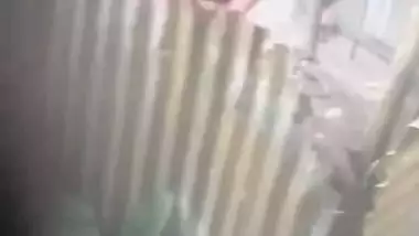 Neighbour village bhabhi bathing caught on camera