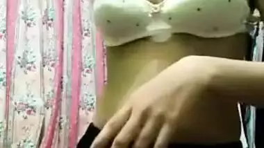 Today Exclusive- Cute Desi Girl Strip Her Cloths And Showing Her Boobs And Pussy