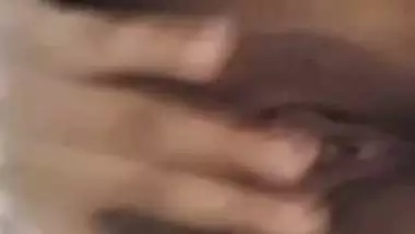 Girlfriend pussy showing on WhatsApp Bengali sex chat