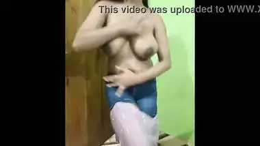 Sexy Indian wife making super hot expressions