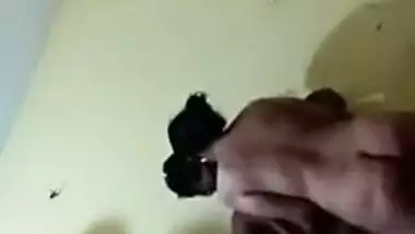 Desi couple is going to enjoy sex in horizontal amateur XXX video
