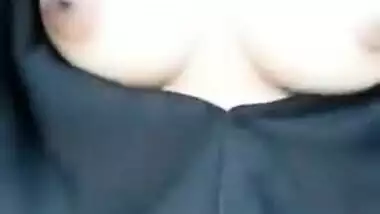 Muslim legal age teenager boob show to her lover in the outdoor