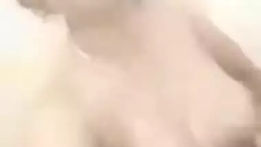 Today Exclusive- Cute Tamil Girl Record Nude Selfie For Lover